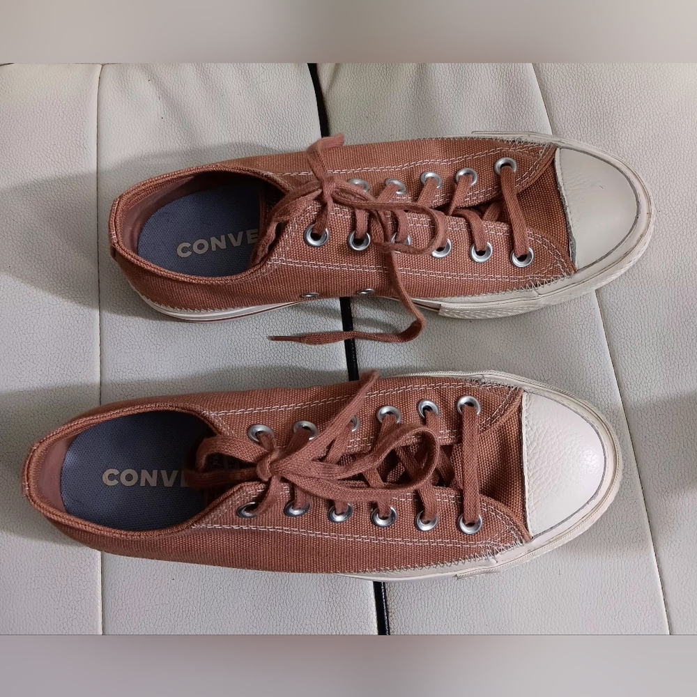 Converse Women's Low Top Canvas Sneakers in Dusty Pink